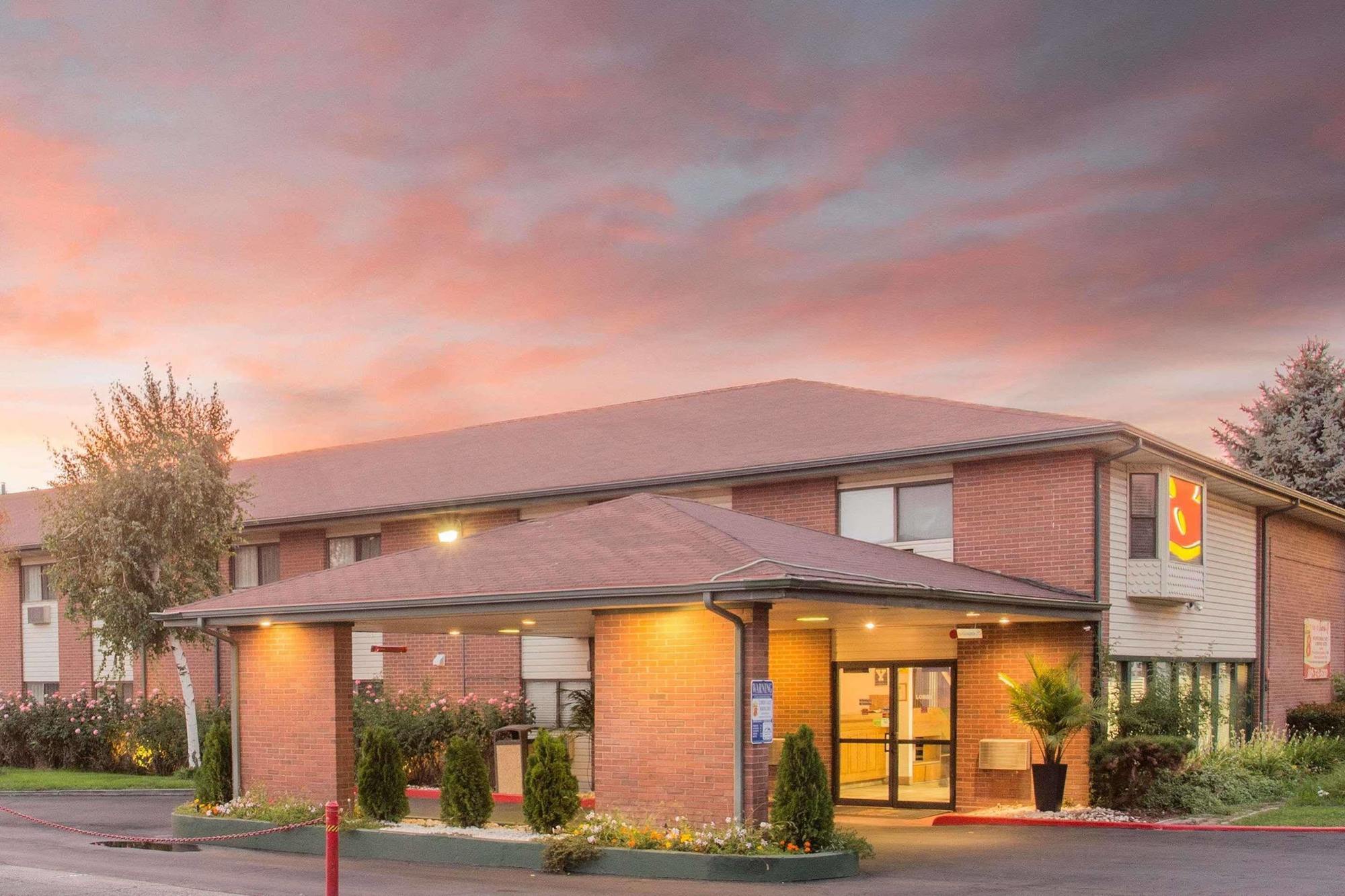 Super 8 By Wyndham Provo Byu Orem Ngoại thất bức ảnh